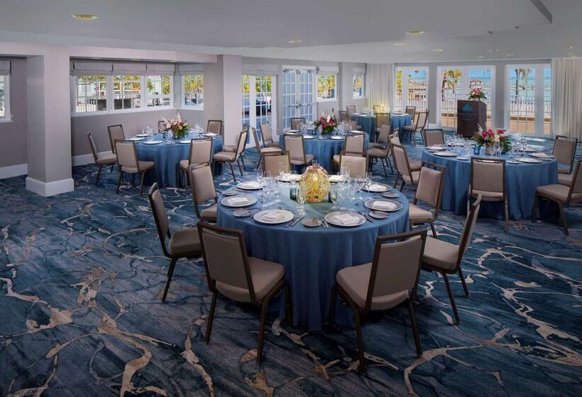 فندق The Reach Key West, Curio Collection By Hilton