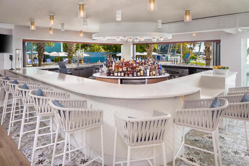 فندق The Reach Key West, Curio Collection By Hilton