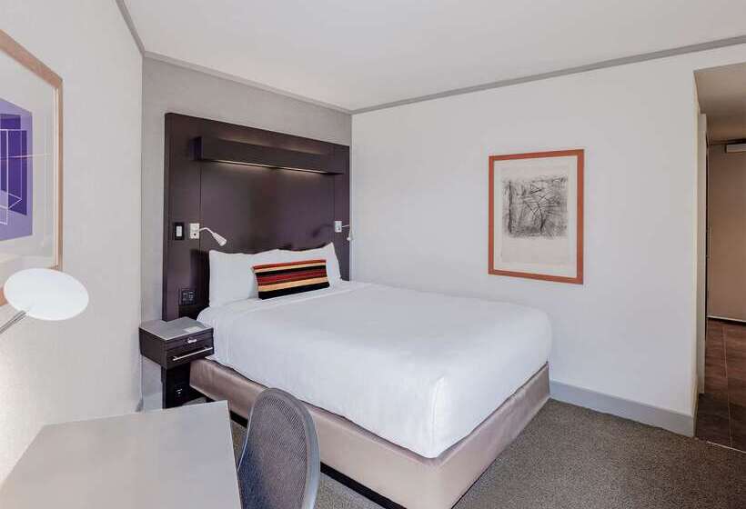 هتل The Royal Sonesta Boston