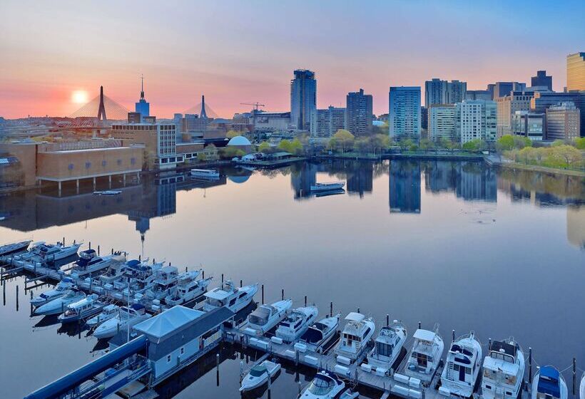 هتل The Royal Sonesta Boston