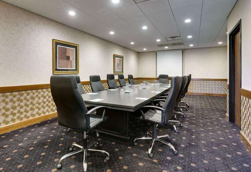 فندق Wyndham Riverfront