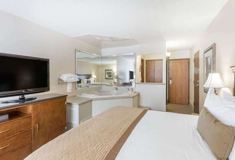 فندق Wyndham Riverfront