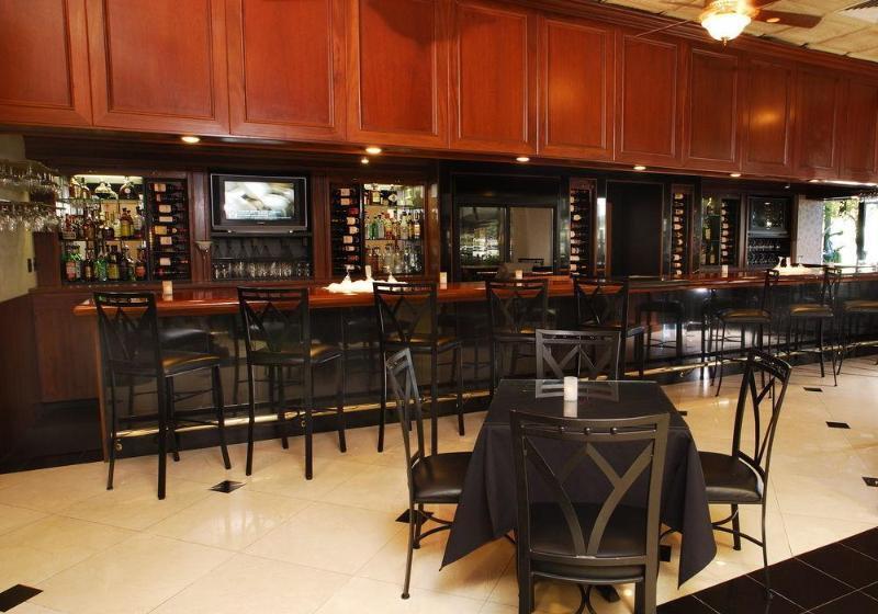 فندق Wyndham Riverfront