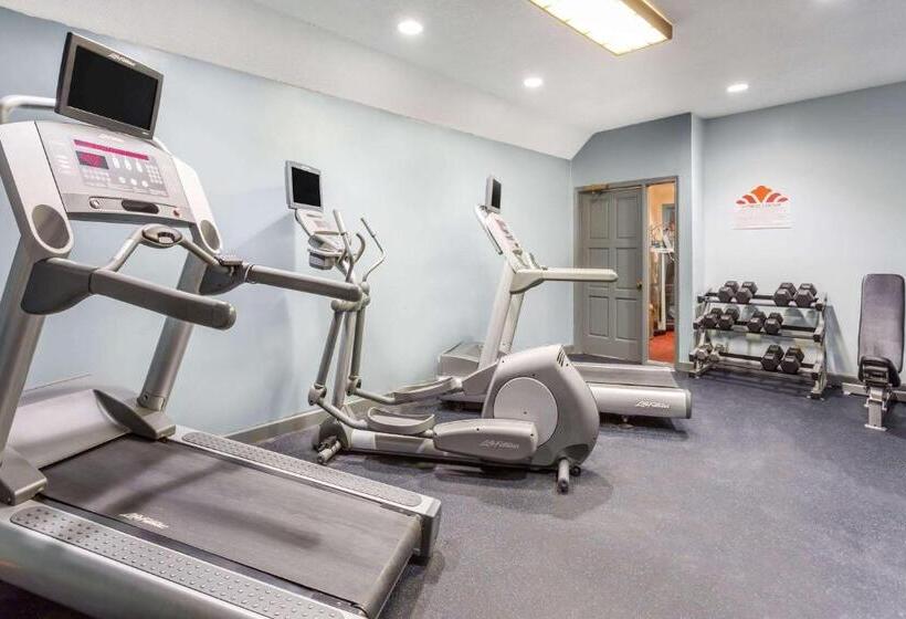 דירת נופש Hawthorn Suites By Wyndham North Charleston