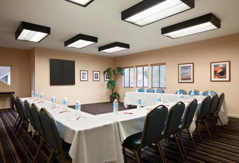 דירת נופש Hawthorn Suites By Wyndham Troy, Mi