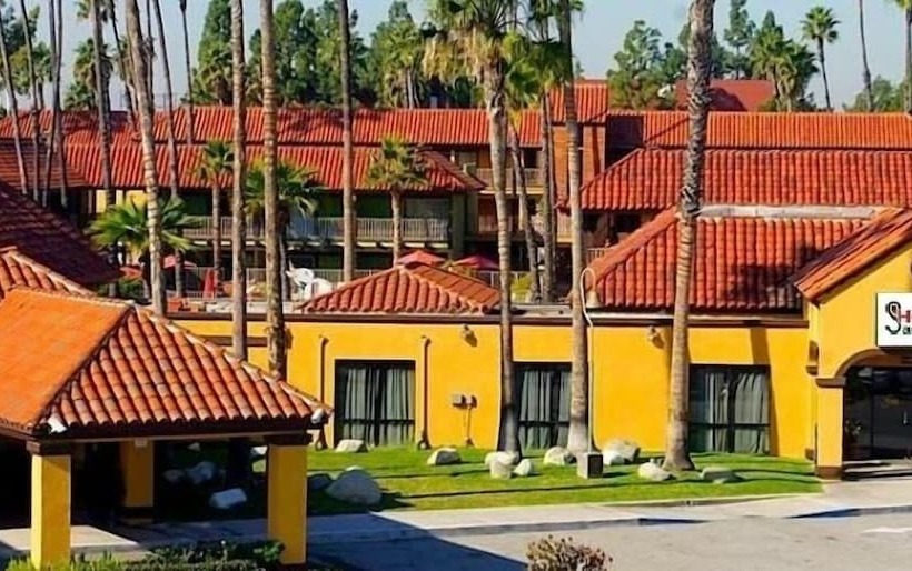 منتجع Saddleback Los Angeles   Norwalk