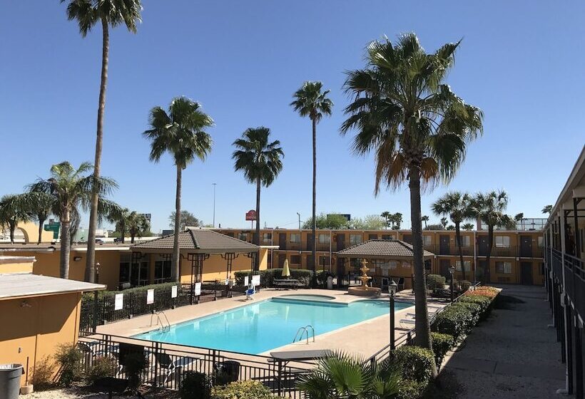 فندق Americas Best Value Inn Laredo