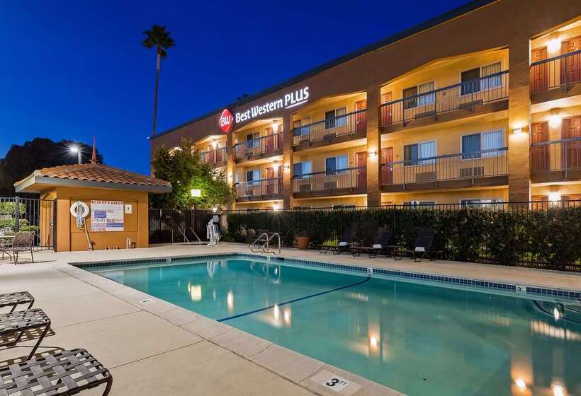 בית מלון כפרי Best Western Plus Pleasanton Inn