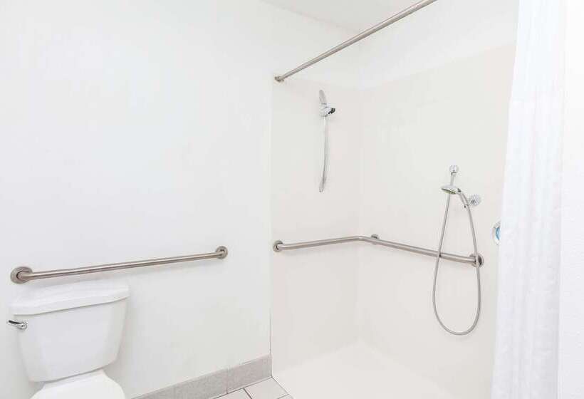 בית מלון כפרי Days Inn & Suites By Wyndham Sunnyvale
