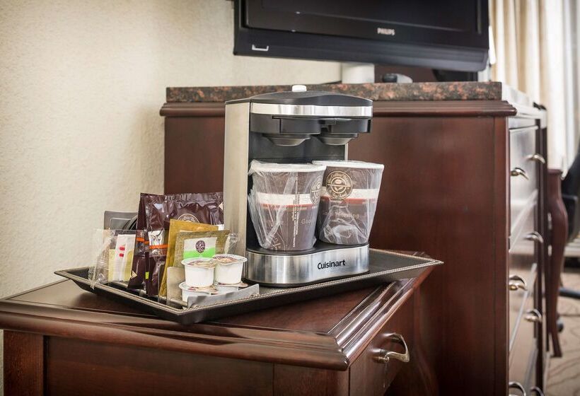 酒店 Doubletree By Hilton  Boston  Milford