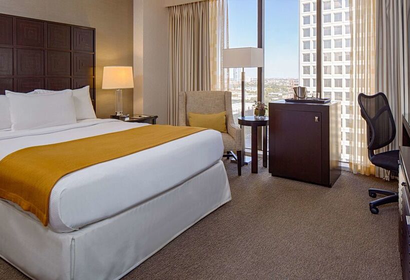 Doubletree By Hilton Hotel Houston   Greenway Plaza