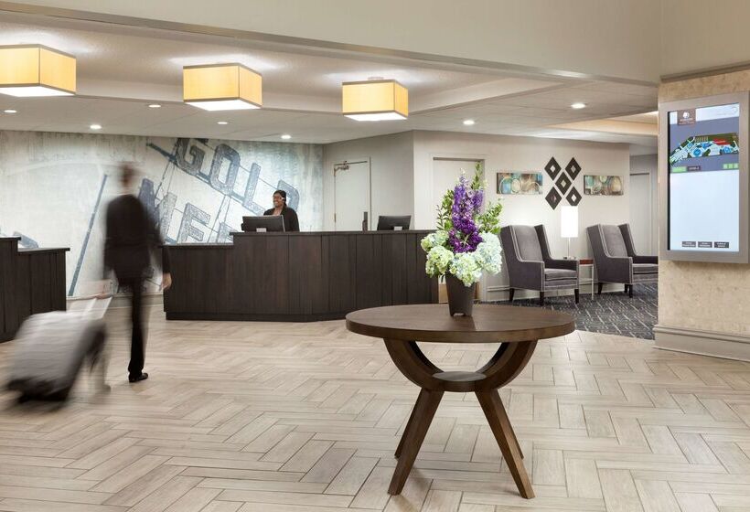 هتل Doubletree By Hilton Minneapolis Park Place