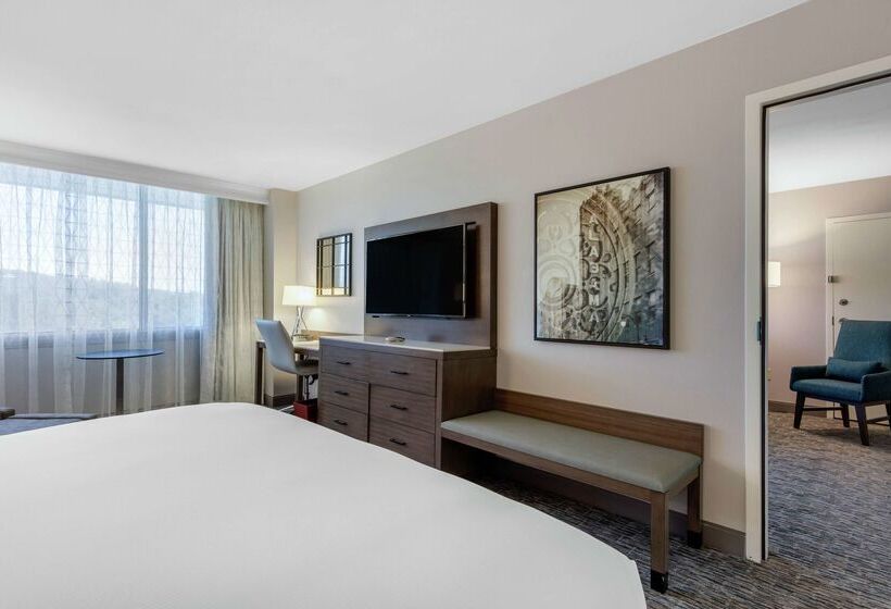 هتل Doubletree By Hilton Birmingham Perimeter Park