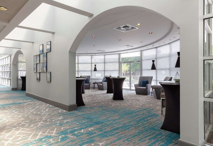 هتل Doubletree By Hilton Birmingham Perimeter Park