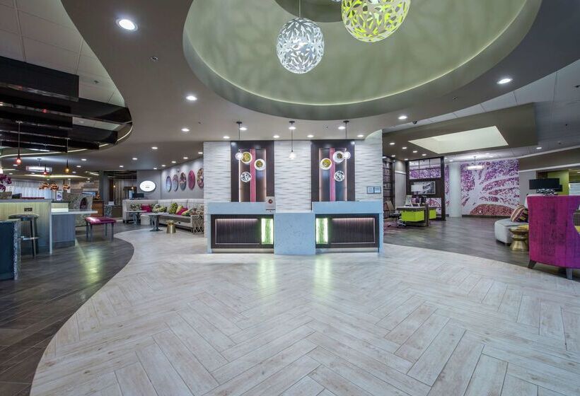فندق Doubletree By Hilton Winston Salem University