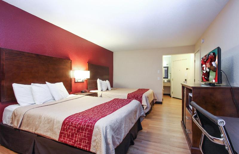 酒店 Evergreen Inn & Suites Portland Airport Adults Only