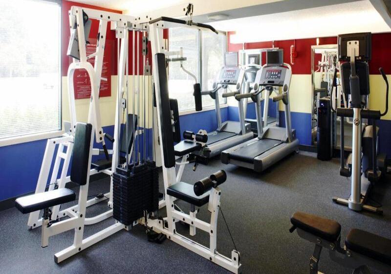 בית מלון כפרי Four Points By Sheraton Charlotte