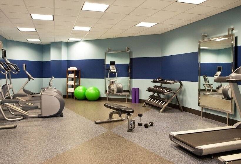 Отель Four Points By Sheraton Saginaw