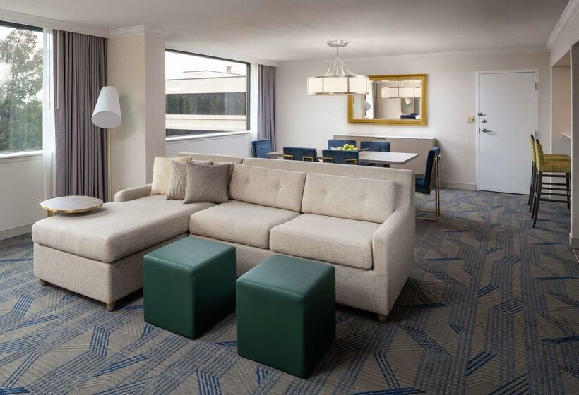 هتل Hilton Durham Near Duke University