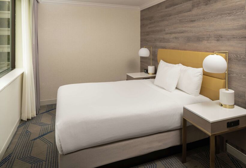 هتل Hilton Durham Near Duke University