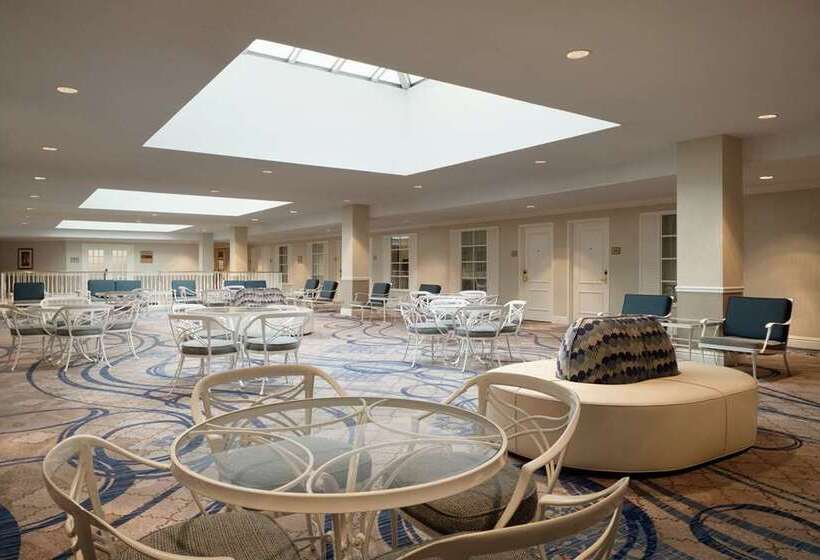 هتل Hilton St. Louis Frontenac