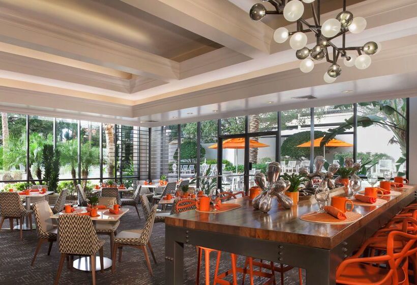 فندق Hilton St. Petersburg Bayfront