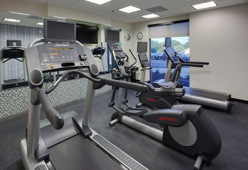 فندق Holiday Inn Express & Suites Laurel Lakes, An Ihg