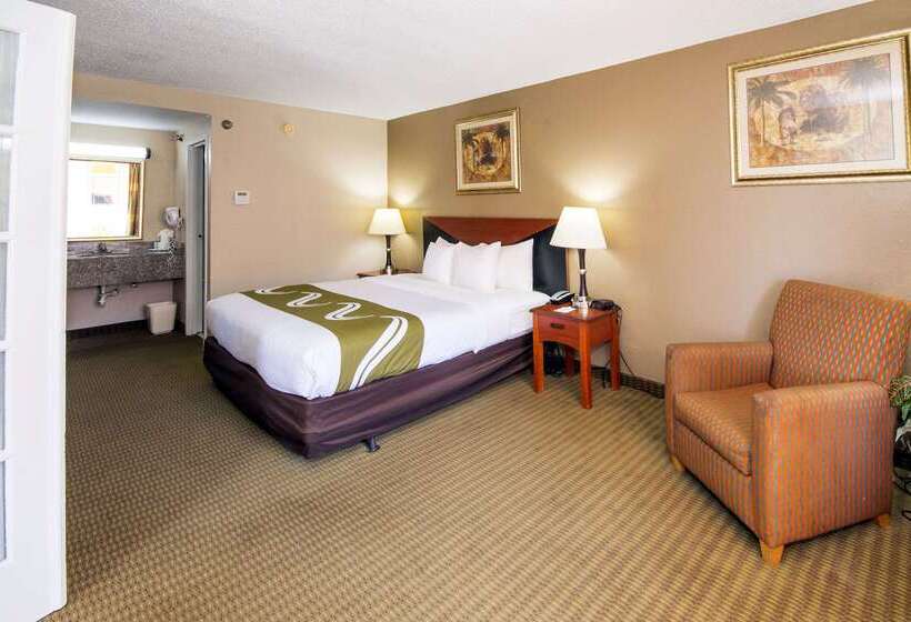 ホテル Quality Inn & Suites Conference Center