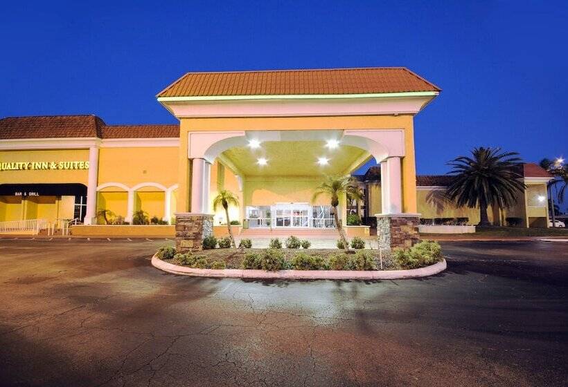 ホテル Quality Inn & Suites Conference Center