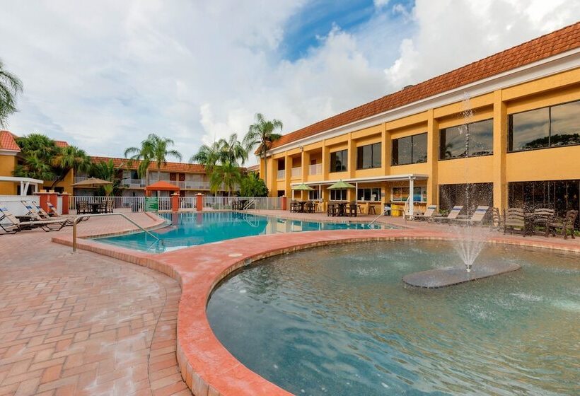 ホテル Quality Inn & Suites Conference Center