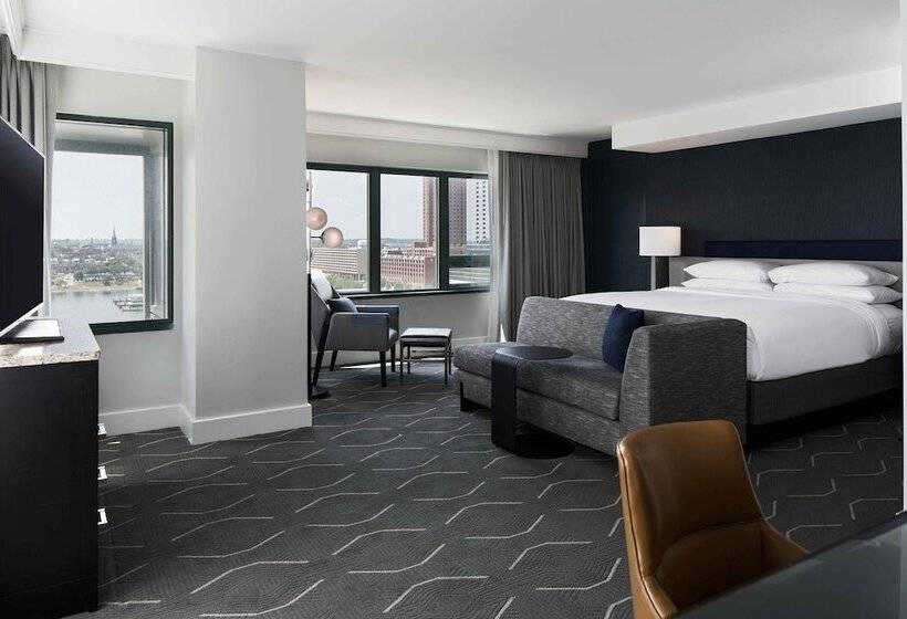هتل Renaissance Baltimore Harborplace