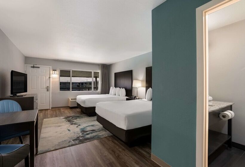 Richland Riverfront Hotel, Ascend Hotel Collection