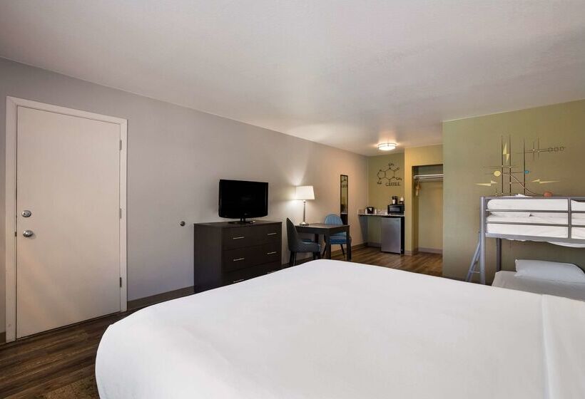 Richland Riverfront Hotel, Ascend Hotel Collection