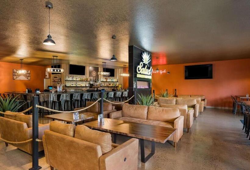 Richland Riverfront Hotel, Ascend Hotel Collection