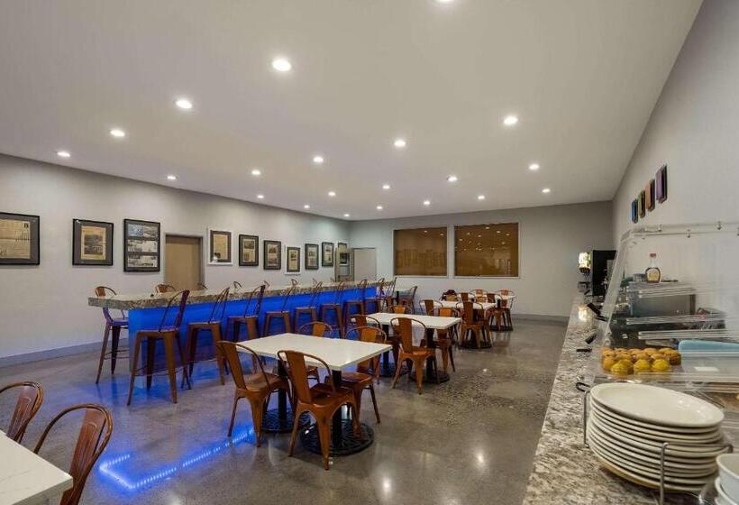 Richland Riverfront Hotel, Ascend Hotel Collection