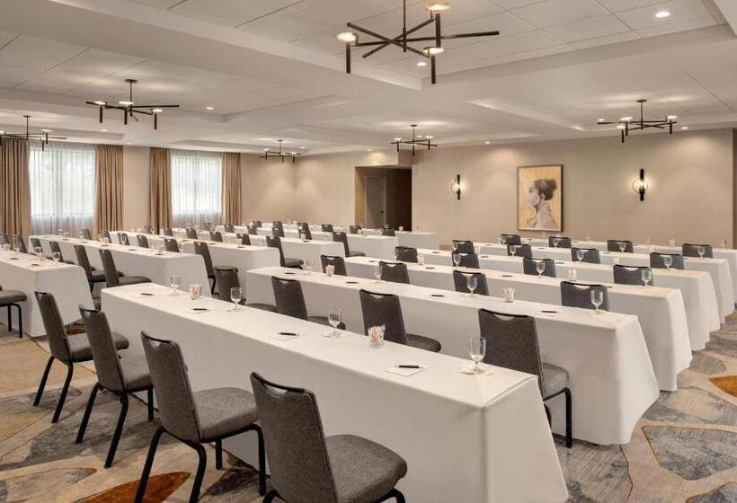 هتل Sheraton Madison