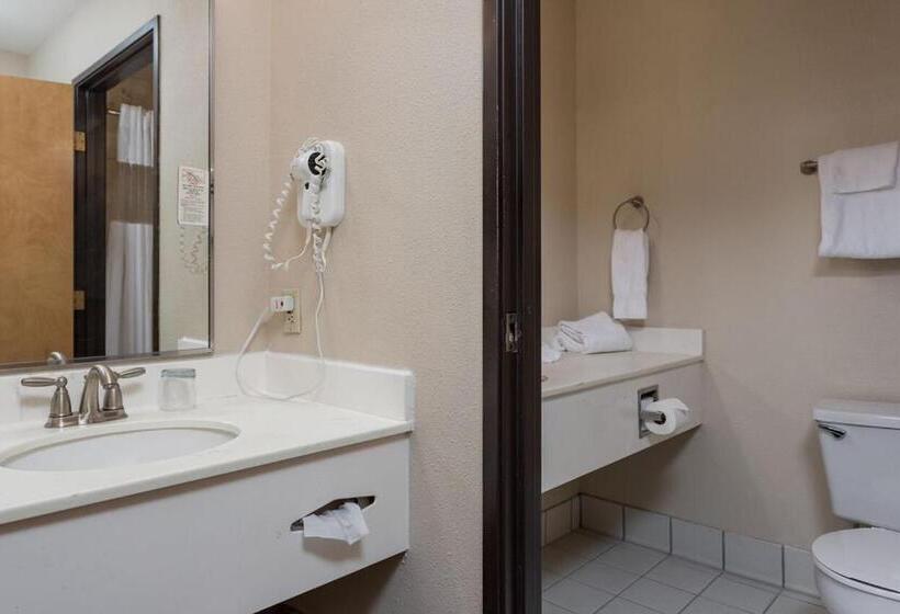 فندق Shilo Inns Newport Oceanfront