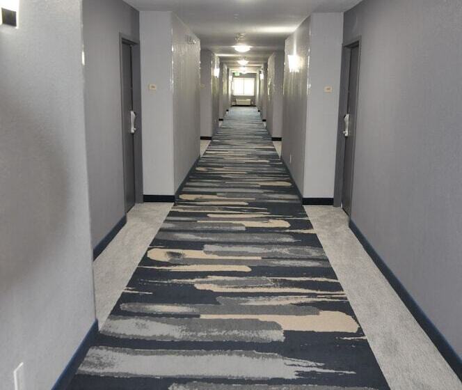 هتل Quality Inn & Suites Plano East   Richardson