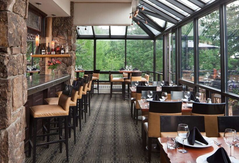 هتل Stonebridge Inn