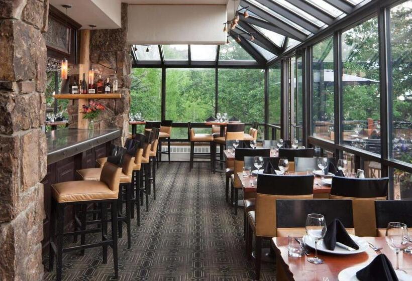 هتل Stonebridge Inn