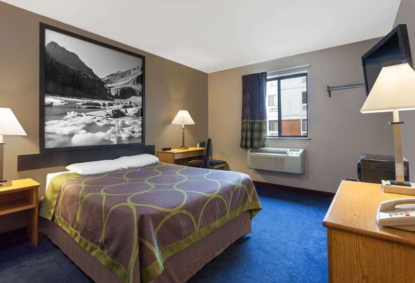 فندق Super 8 By Wyndham Helena