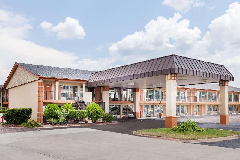 هتل Arya Inn & Extended Stay