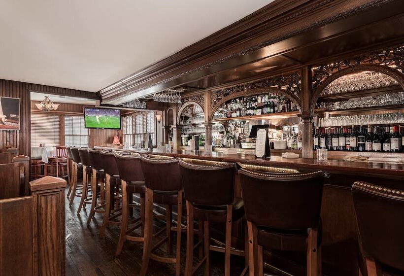 Отель The Huntting Inn