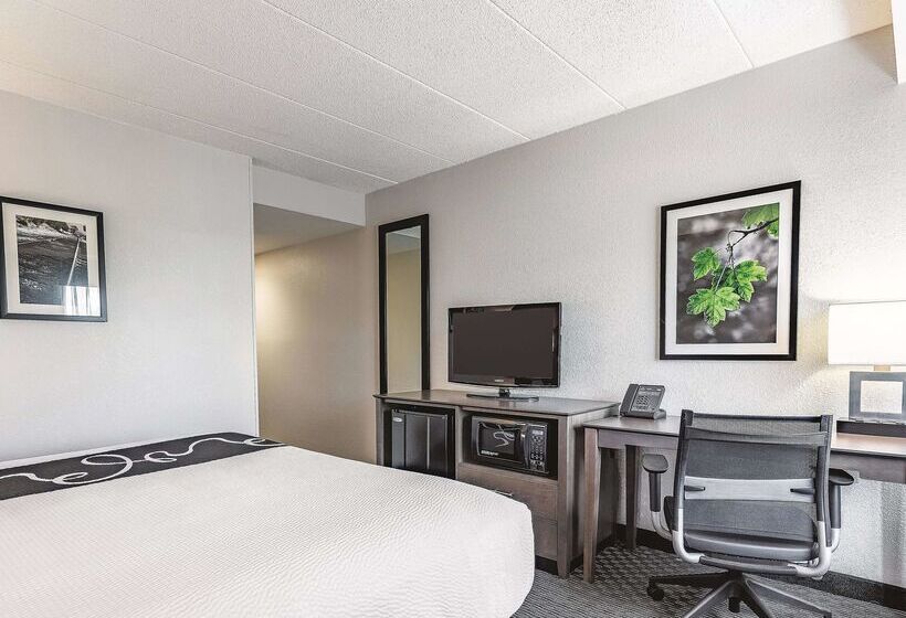 La Quinta By Wyndham Salem Nh
