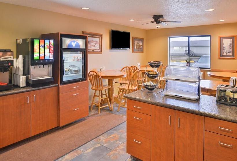 מוטל Americas Best Value Inn & Suites International Falls