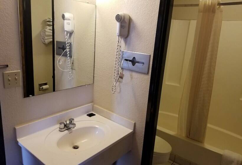 מוטל Americas Stay Inn Leavenworth