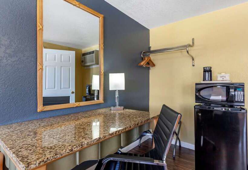 مُتل Econo Lodge Clovis