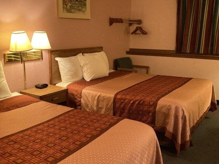 فندق على الطريق Executive Inn