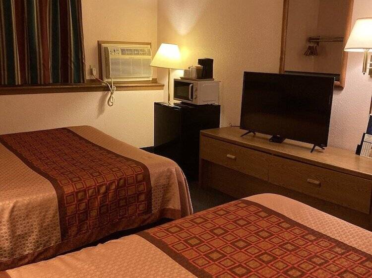 فندق على الطريق Executive Inn