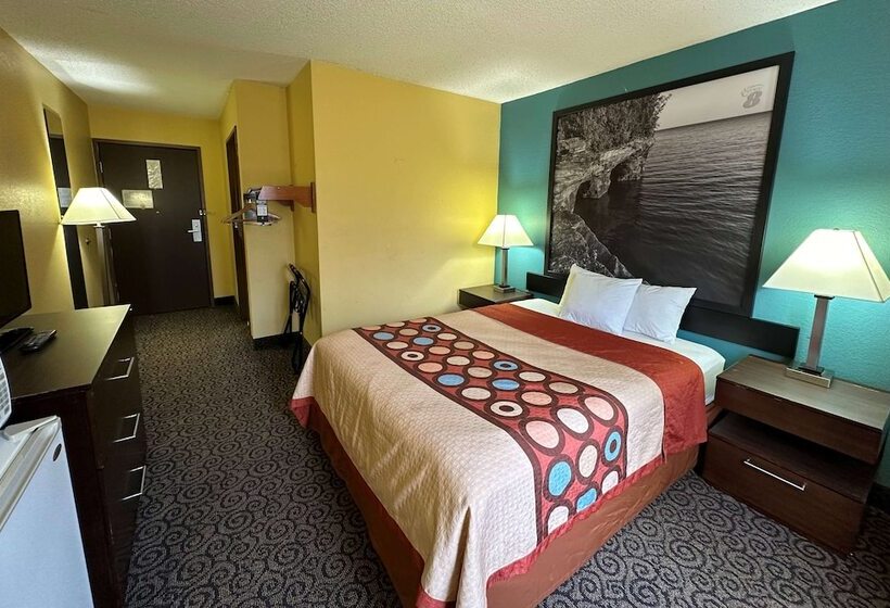 مُتل Super 8 By Wyndham Appleton